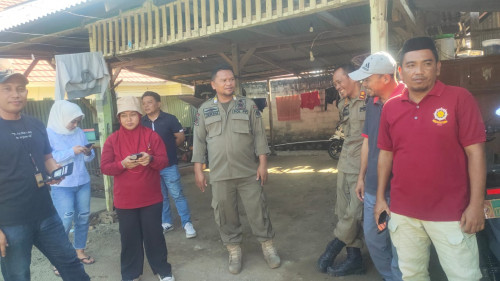 MENINDAKLANJUTI LAPORAN MASYARAKAT, SATPOL PP KABUPATEN BONE BOLANGO TURUN BERSAMA DINAS TERKAIT