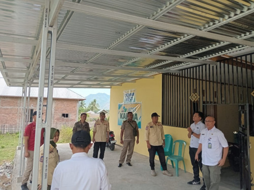 Operasi Gabungan Satpol PP dan Damkar provinsi Gorontalo dan Satpol PP dan Damkar Kabupaten Bone bolango dalam rangka Penegakan perda Trantibum